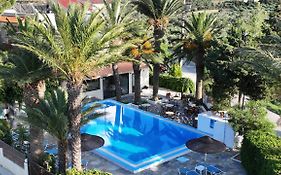 Oasis Apartments&Rooms